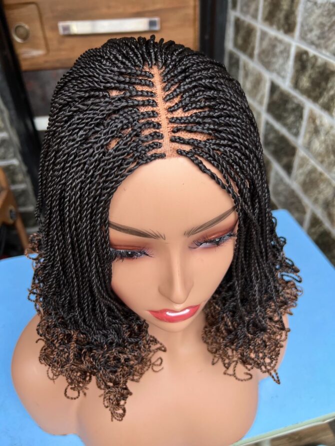 Short curly twists ombré 1b/30 – Wigsbygaga